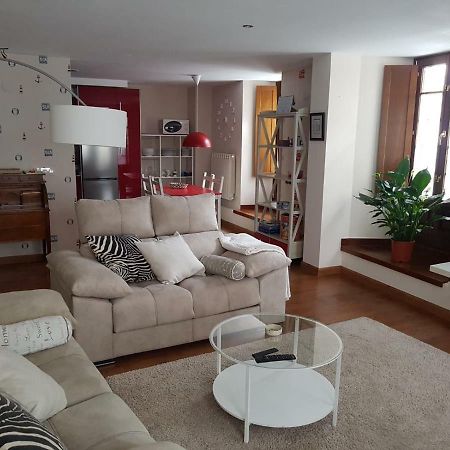 Apartamento Cine Colon Ribadeo Dış mekan fotoğraf