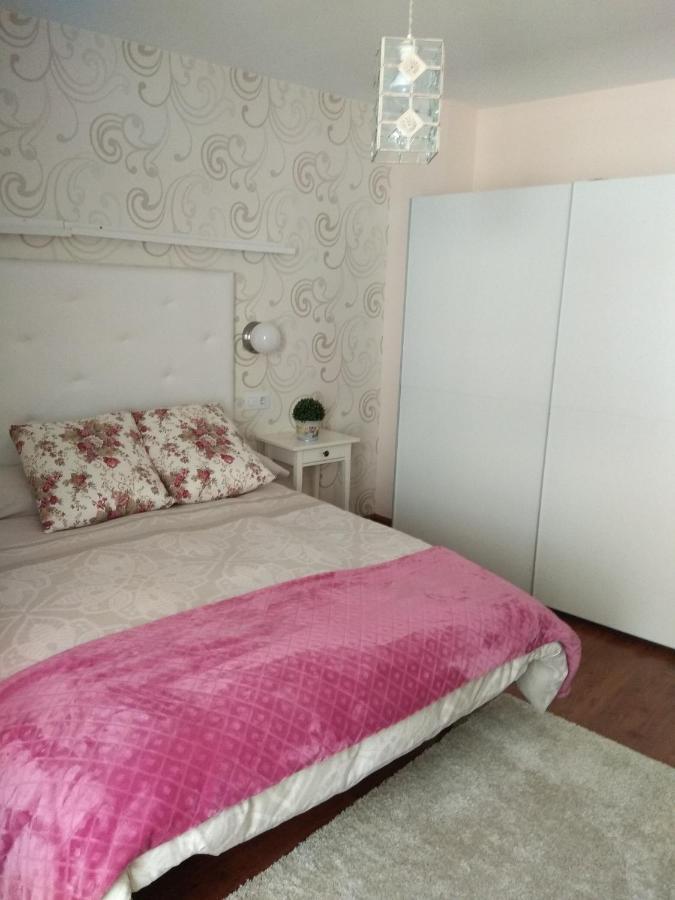 Apartamento Cine Colon Ribadeo Dış mekan fotoğraf